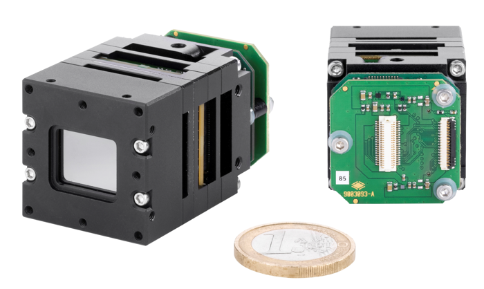 Proven track record of SmartIR640P uncooled thermal core, perfect fit for night & day vision of handheld equipment